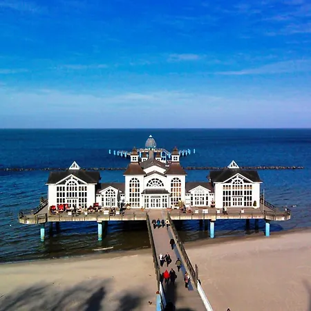 Achtern Dieck - *